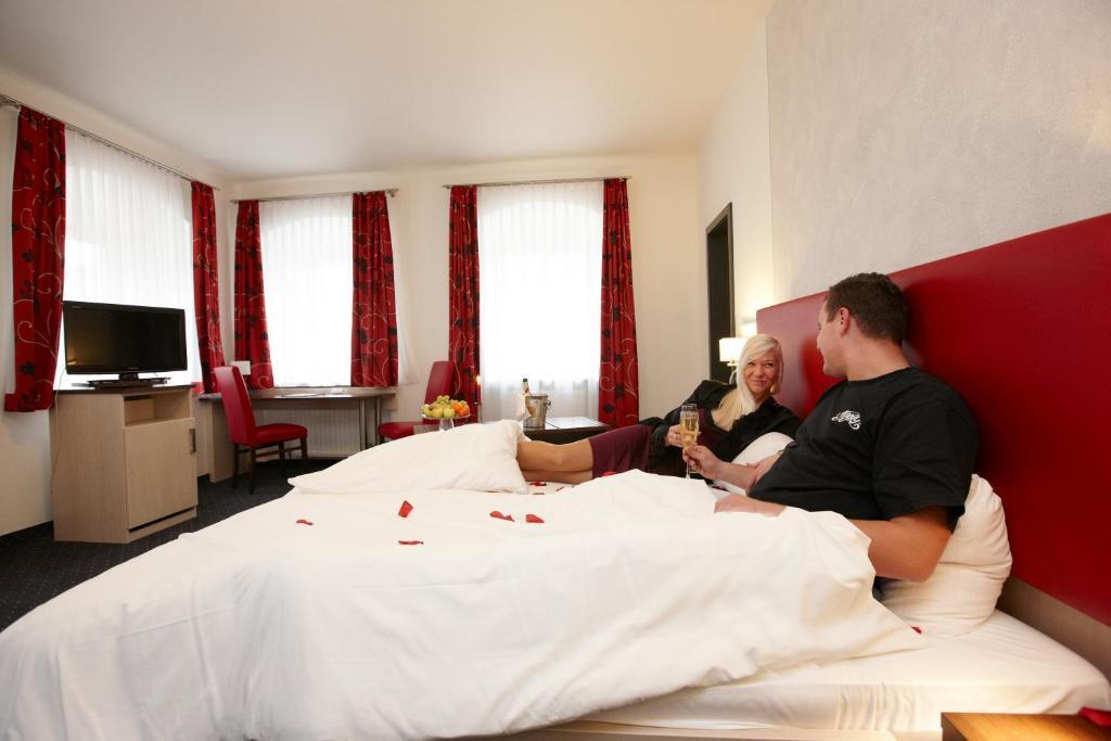 Hotel Am Markt Greding Camera foto