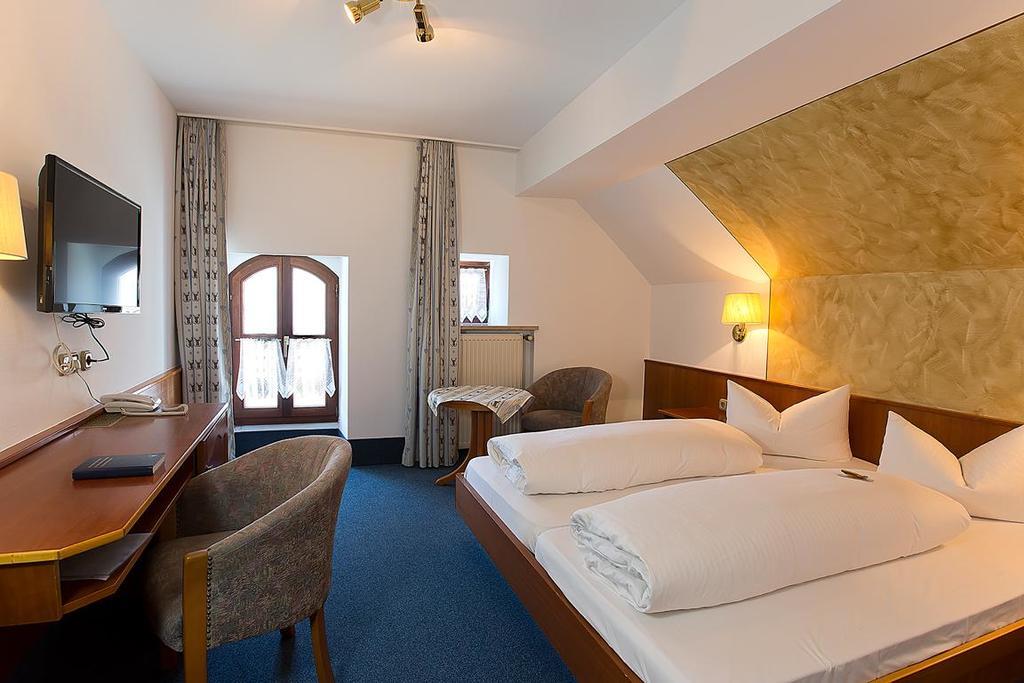 Hotel Am Markt Greding Esterno foto