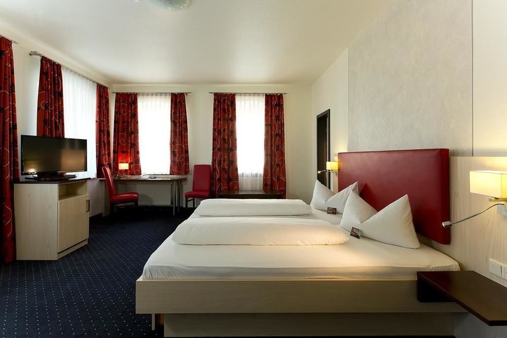 Hotel Am Markt Greding Esterno foto