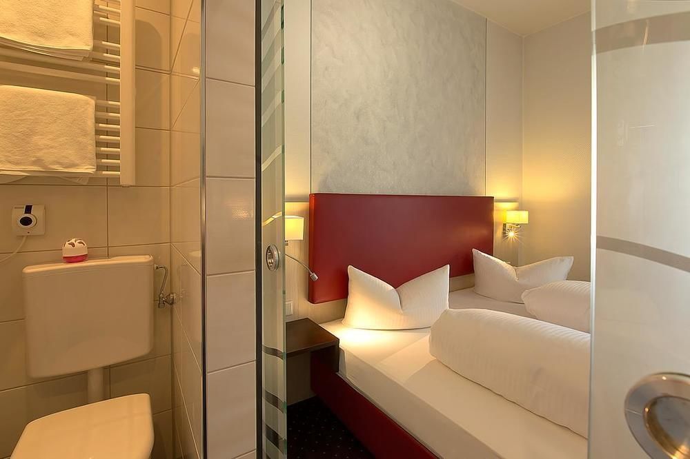Hotel Am Markt Greding Esterno foto
